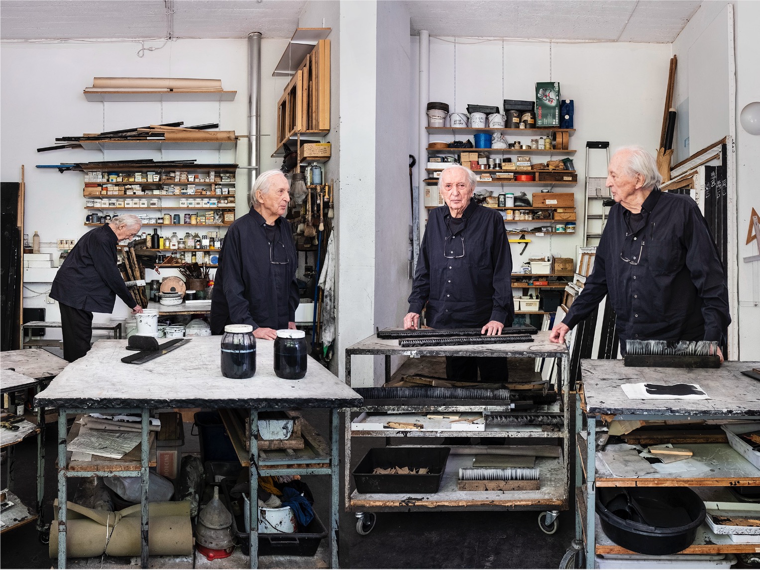 ANTOINE SCHNECK Atelier de Pierre Soulages (1919-2022) Mai 2019 Tirage pigmentaire sous verre acrylique © Antoine Schneck, ADAGP Paris 2026